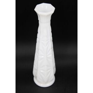 Vintage Hoosier White Textured Starburst Pattern Milk Glass Bud Vase 9” Tall